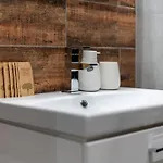Bedrooms With Sauna&bath And Free Parking *