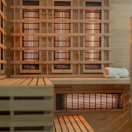 Bedrooms With Sauna&bath And Free Parking Apartament