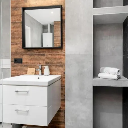Apartment Bedrooms With Sauna&bath And Free Parking *